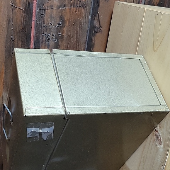 Fun Skotch Kooler Porta-file! - Picture 10 of 15